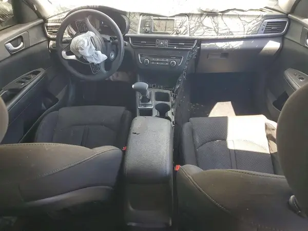 5XXGT4L30GG067046 2016 KIA OPTIMA - Image 8