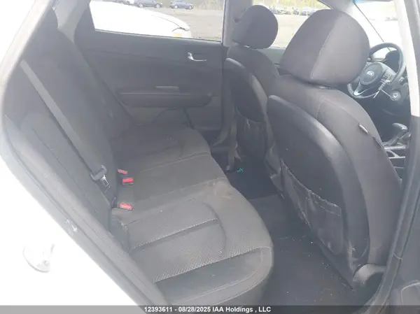 5XXGT4L30GG073963 2016 KIA OPTIMA - Image 8