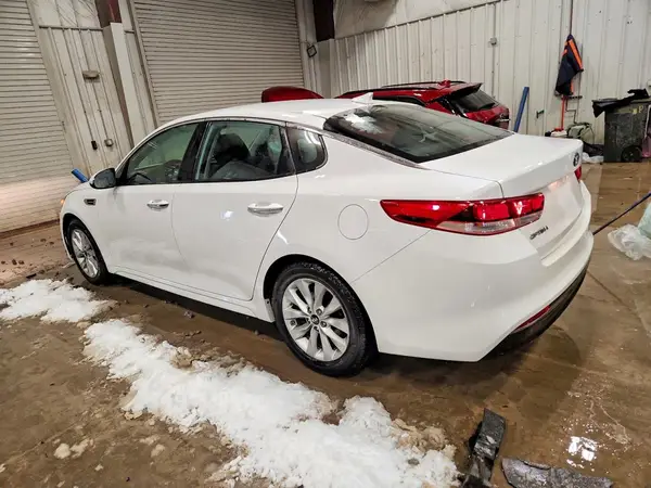 5XXGT4L30GG083067 2016 KIA OPTIMA - Image 2