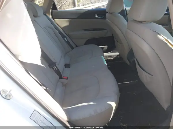 5XXGT4L30GG083313 2016 KIA OPTIMA - Image 8