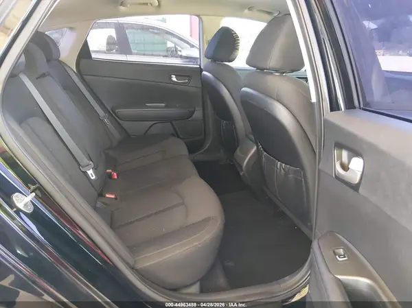 5XXGT4L30GG096739 2016 KIA OPTIMA - Image 8