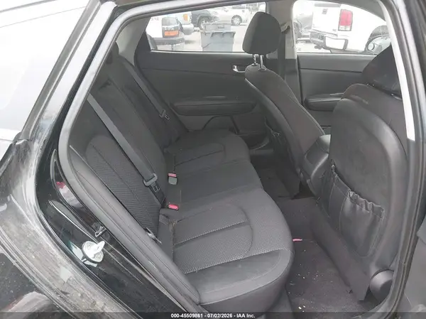 5XXGT4L30GG099012 2016 KIA OPTIMA - Image 8