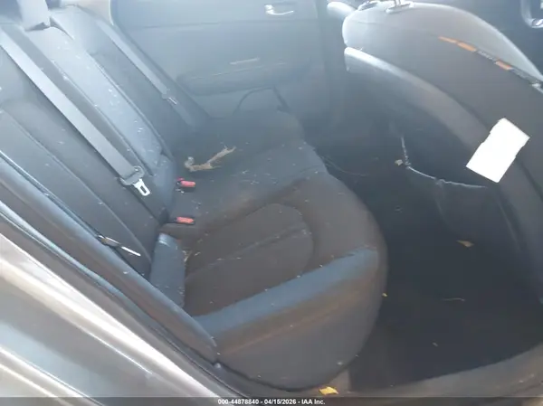 5XXGT4L30GG099642 2016 KIA OPTIMA - Image 8