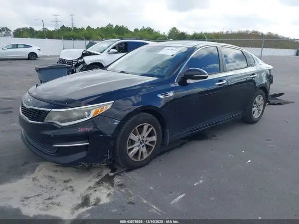 5XXGT4L30GG101096 2016 KIA OPTIMA - Image 2