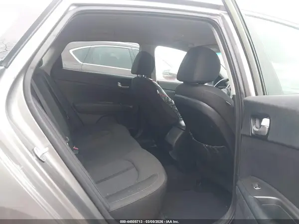 5XXGT4L30GG103351 2016 KIA OPTIMA - Image 8