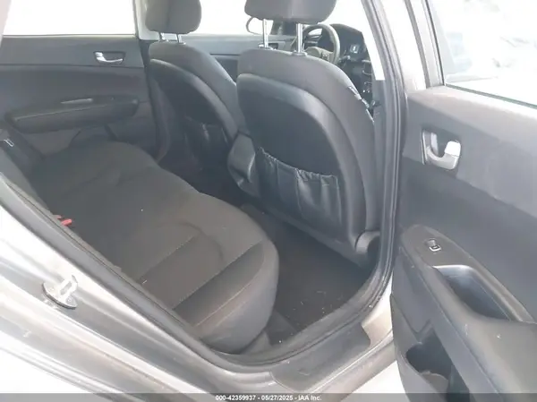 5XXGT4L30HG120703 2017 KIA OPTIMA - Image 8