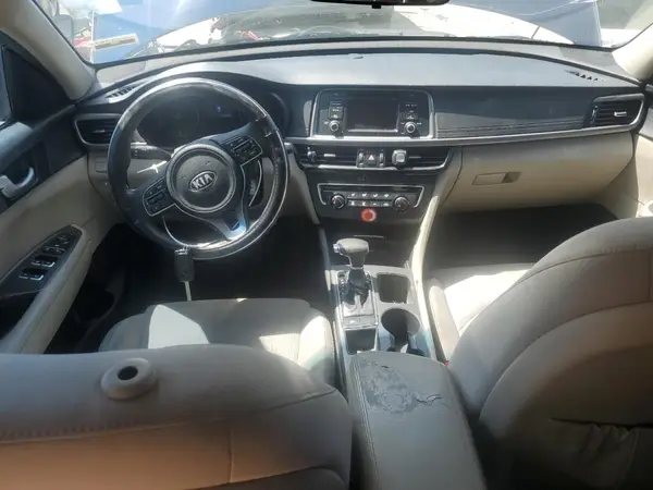 5XXGT4L30HG125691 2017 KIA OPTIMA - Image 8