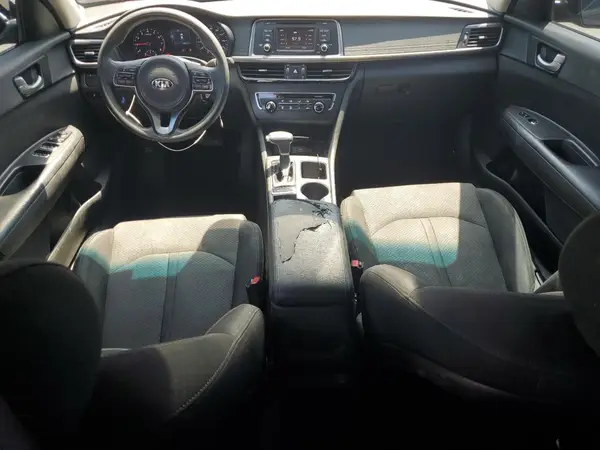 5XXGT4L30HG126078 2017 KIA OPTIMA - Image 8