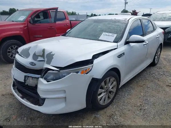 5XXGT4L30HG126923 2017 KIA OPTIMA - Image 2