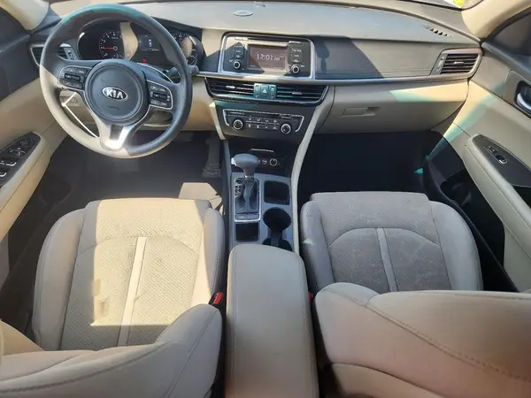 5XXGT4L30HG128252 2017 KIA OPTIMA - Image 8