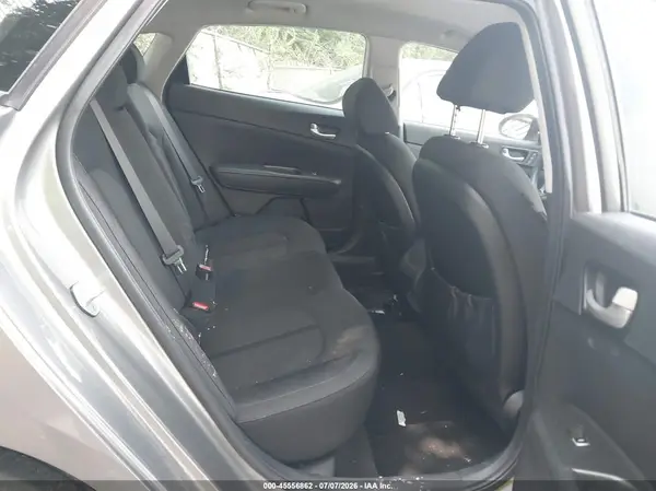 5XXGT4L30HG128414 2017 KIA OPTIMA - Image 8