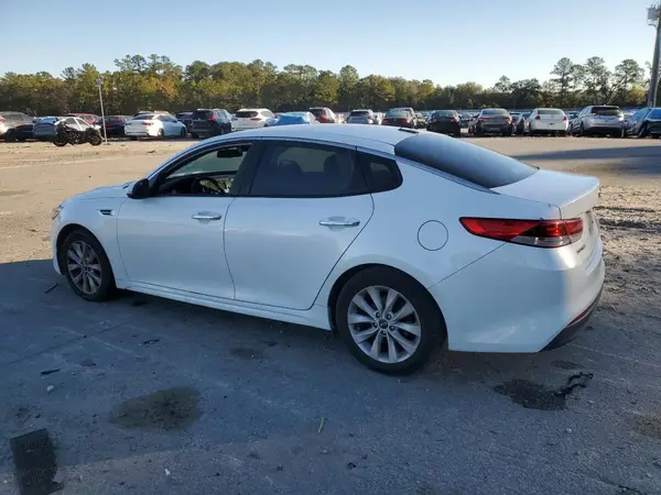 5XXGT4L30HG132284 2017 KIA OPTIMA - Image 2