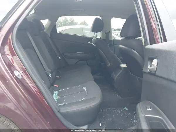 5XXGT4L30HG133693 2017 KIA OPTIMA - Image 8