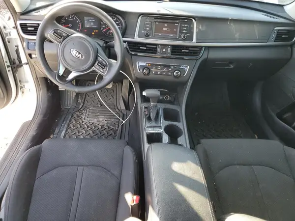 5XXGT4L30HG134066 2017 KIA OPTIMA - Image 8