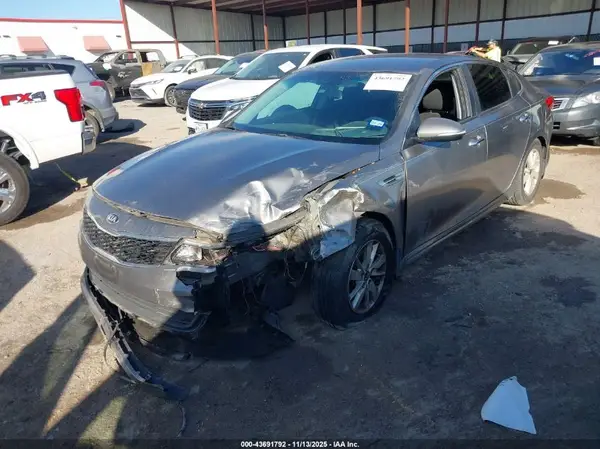5XXGT4L30HG134200 2017 KIA OPTIMA - Image 2
