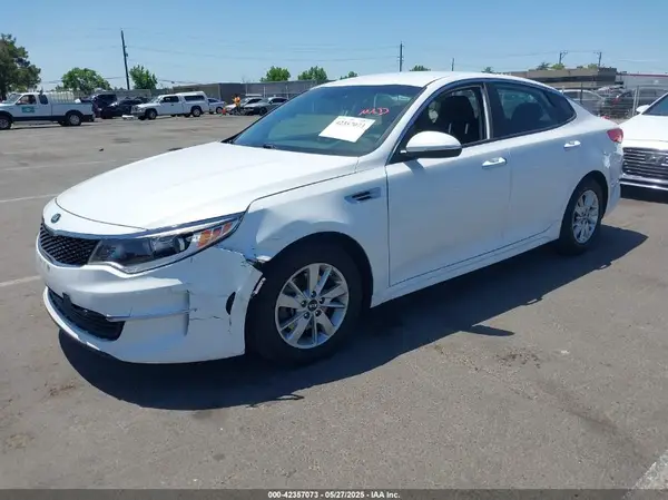 5XXGT4L30HG136559 2017 KIA OPTIMA - Image 2