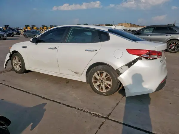5XXGT4L30HG136612 2017 KIA OPTIMA - Image 2