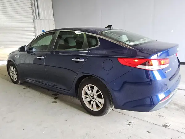5XXGT4L30HG136769 2017 KIA OPTIMA - Image 2