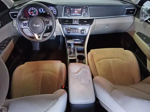 5XXGT4L30HG136769 2017 KIA OPTIMA - Image 8