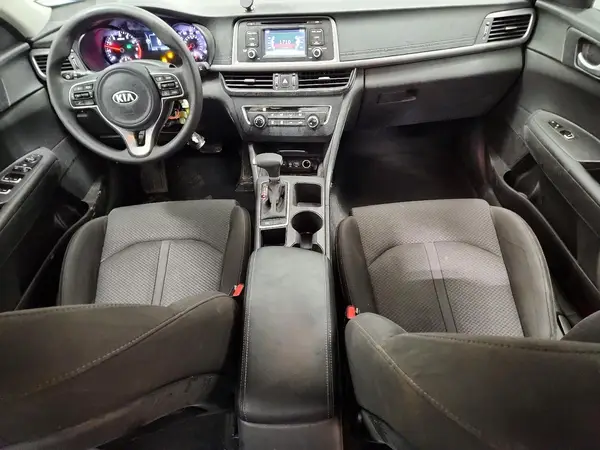 5XXGT4L30HG139073 2017 KIA OPTIMA - Image 8