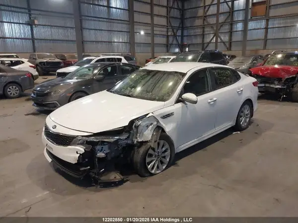 5XXGT4L30HG139672 2017 KIA OPTIMA - Image 2