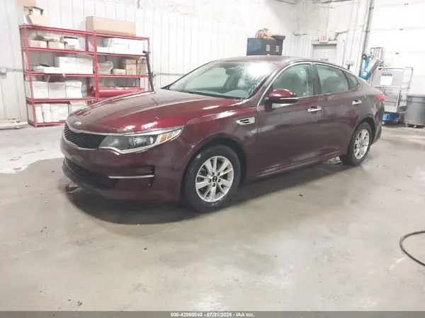 5XXGT4L30HG144743 2017 KIA OPTIMA - Image 2