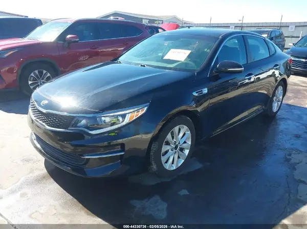 5XXGT4L30HG145794 2017 KIA OPTIMA - Image 2