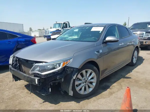 5XXGT4L30HG145911 2017 KIA OPTIMA - Image 2
