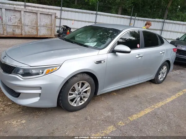 5XXGT4L30HG148713 2017 KIA OPTIMA - Image 2
