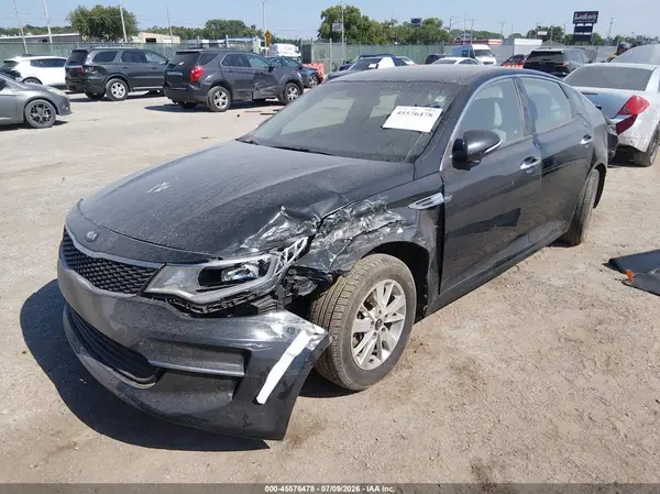 5XXGT4L30HG152566 2017 KIA OPTIMA - Image 2