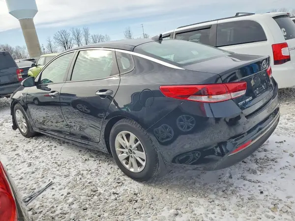 5XXGT4L30HG152597 2017 KIA OPTIMA - Image 2