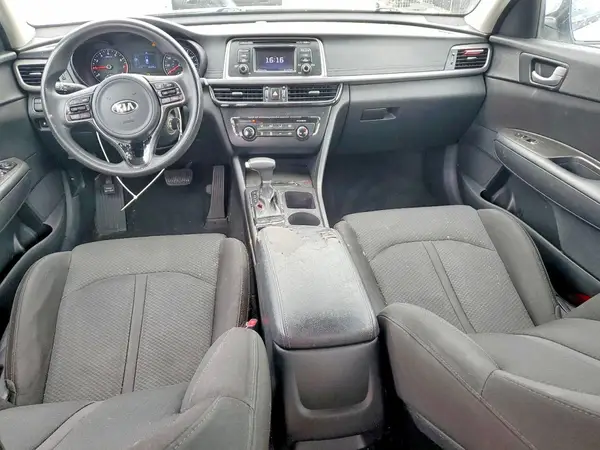 5XXGT4L30HG153538 2017 KIA OPTIMA - Image 8