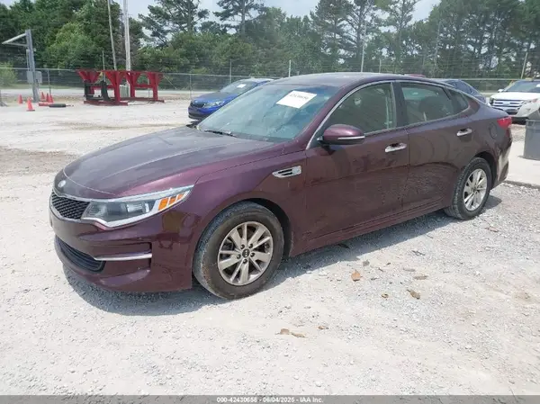 5XXGT4L30HG155094 2017 KIA OPTIMA - Image 2