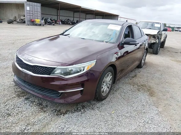 5XXGT4L30HG156116 2017 KIA OPTIMA - Image 2