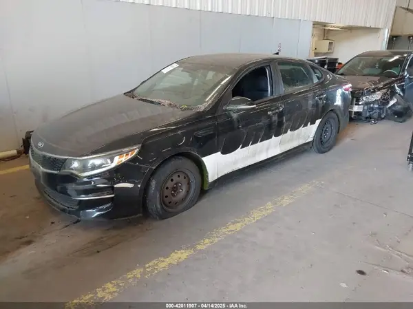 5XXGT4L30HG156309 2017 KIA OPTIMA - Image 2