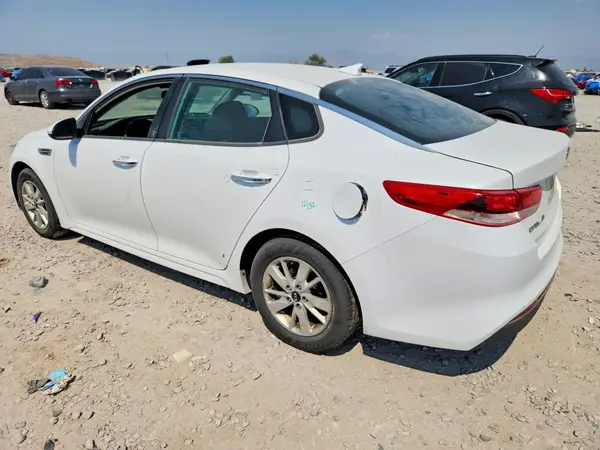 5XXGT4L30HG156813 2017 KIA OPTIMA - Image 2