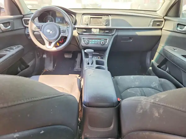 5XXGT4L30HG156813 2017 KIA OPTIMA - Image 8