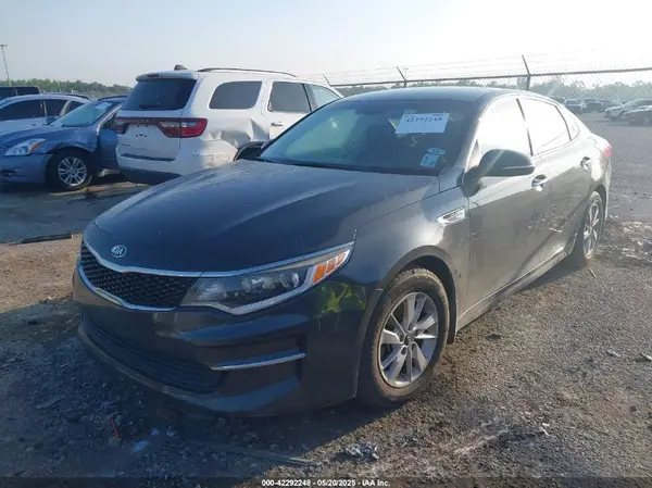 5XXGT4L30HG158576 2017 KIA OPTIMA - Image 2