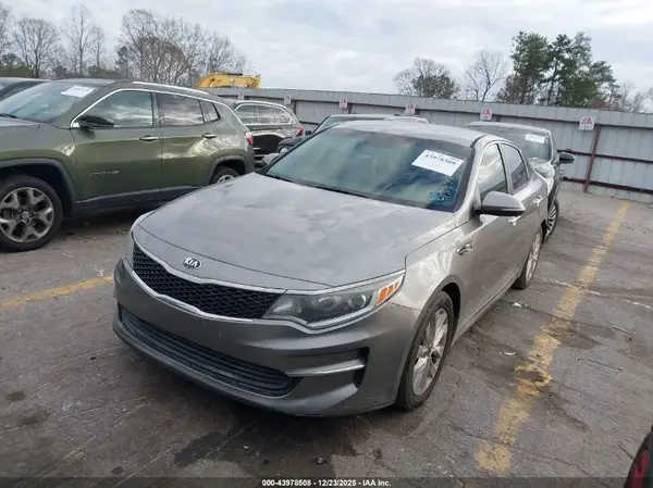 5XXGT4L30HG163373 2017 KIA OPTIMA - Image 2
