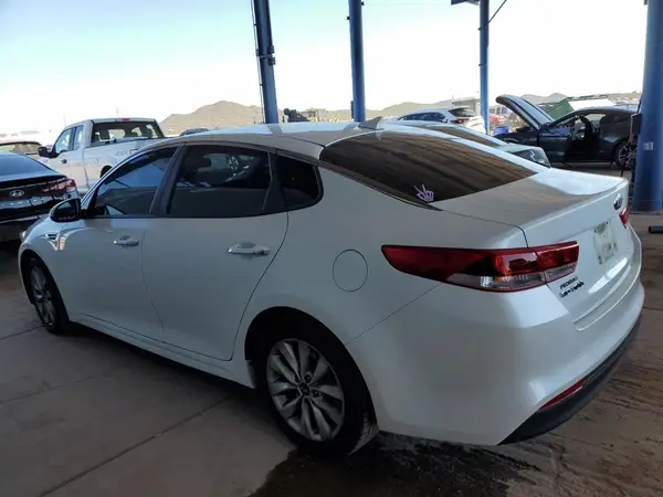 5XXGT4L30HG164197 2017 KIA OPTIMA - Image 2