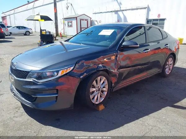 5XXGT4L30HG167942 2017 KIA OPTIMA - Image 2