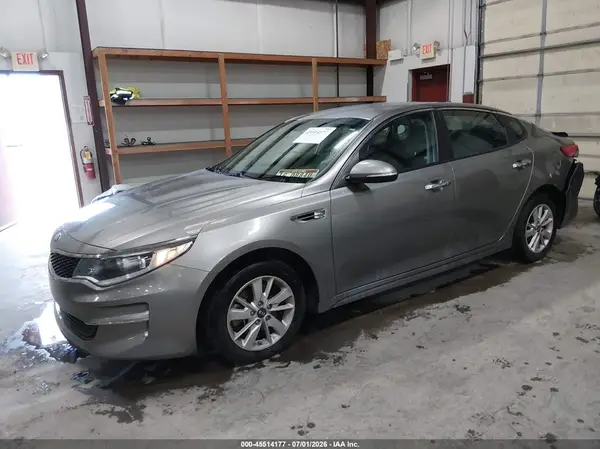 5XXGT4L30HG168900 2017 KIA OPTIMA - Image 2