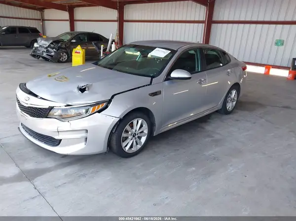 5XXGT4L30HG170940 2017 KIA OPTIMA - Image 2