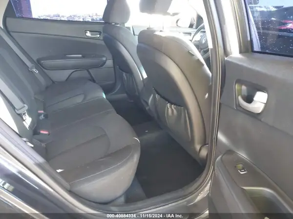 5XXGT4L30HG171389 2017 KIA OPTIMA - Image 8