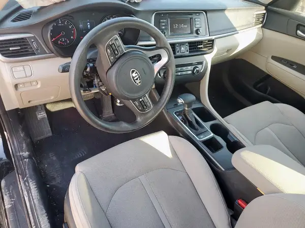5XXGT4L30HG172185 2017 KIA OPTIMA - Image 8