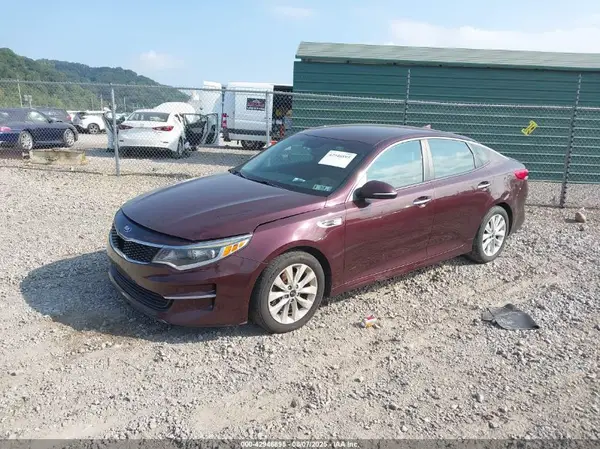 5XXGT4L30HG173806 2017 KIA OPTIMA - Image 2