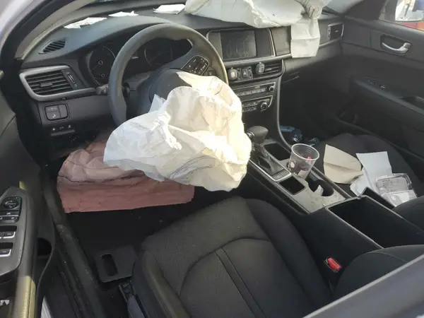 5XXGT4L30JG183323 2018 KIA OPTIMA - Image 8