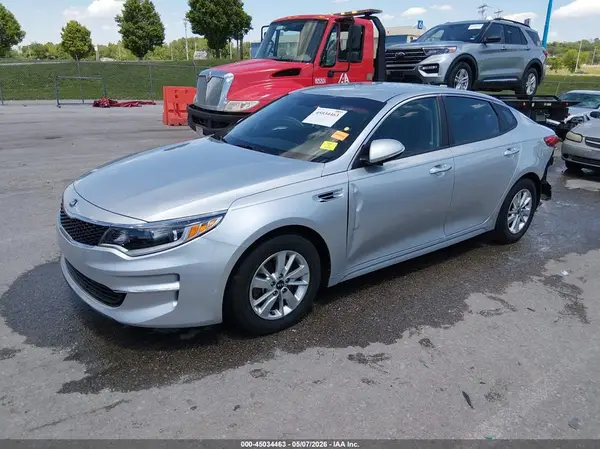 5XXGT4L30JG183824 2018 KIA OPTIMA - Image 2