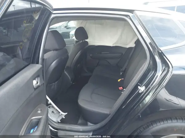 5XXGT4L30JG184147 2018 KIA OPTIMA - Image 8