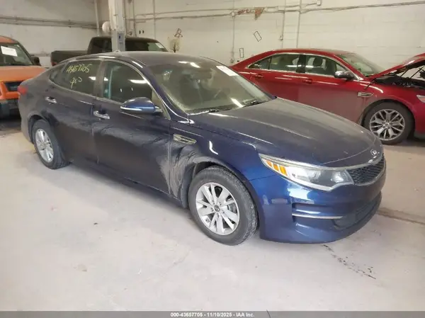 5XXGT4L30JG184391 2018 KIA OPTIMA - Image 1